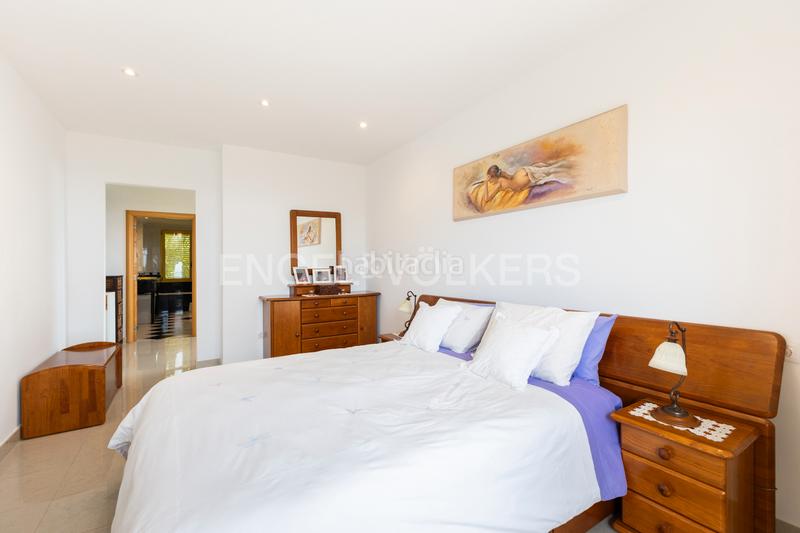 Foto 57b5ecdf-c522-4d5b-8475-8b86e457aab2. Casa con riscaldamento parcheggio piscina in Cumbres de Calicanto Torrent