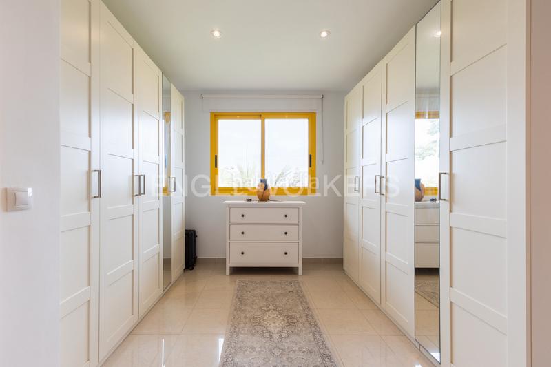 Foto e632558d-cd81-4bed-9c07-cb50b2a87ec5. Casa con riscaldamento parcheggio piscina in Cumbres de Calicanto Torrent