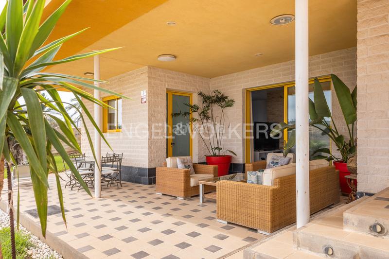 Foto fa2057cd-3d0f-4112-b973-738c88d34fe0. Casa con riscaldamento parcheggio piscina in Cumbres de Calicanto Torrent