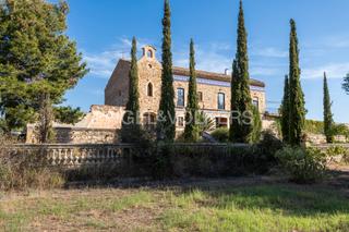 Maison à Santa Bárbara. Exquisita masía histórica en liria vivir entre montañas en un ed