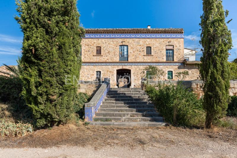 Foto bcb634aa-7fd2-40bb-84ed-2eb27715327b. Casa con riscaldamento parcheggio piscina in Santa Bárbara Llíria