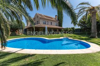 Lloguer Casa a Alfinach - Monasterios. Exclusiva casa unifamiliar en alfinach