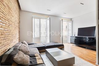 Appartement  Cirilo amoros. Exclusiva vivienda reformada en cirilo amorós