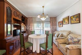 Apartament a L´Eixereta. Piso con terraza en burjassot