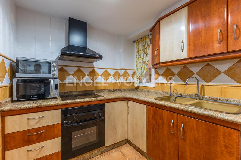 Foto 1a5215fd-d7e9-4642-97f9-09995f9abf4f. Apartamento  con vistas magnificas a metros del mar. en Cullera