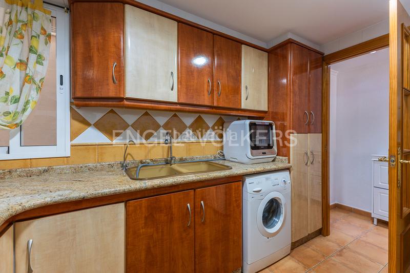 Foto 41cca5f2-79ba-4425-9a2a-b5c23a9a7fd2. Apartamento  con vistas magnificas a metros del mar. en Cullera