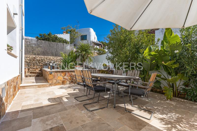 Foto c2398bfe-ee84-4d44-8ed7-b0bc483e500c. Casa amb calefacció aparcament piscina a Las Rotas / Les Rotes Dénia
