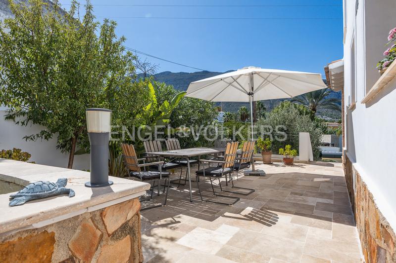 Foto ce526cff-7187-4d66-9bce-4c6277f4c6ab. Casa amb calefacció aparcament piscina a Las Rotas / Les Rotes Dénia