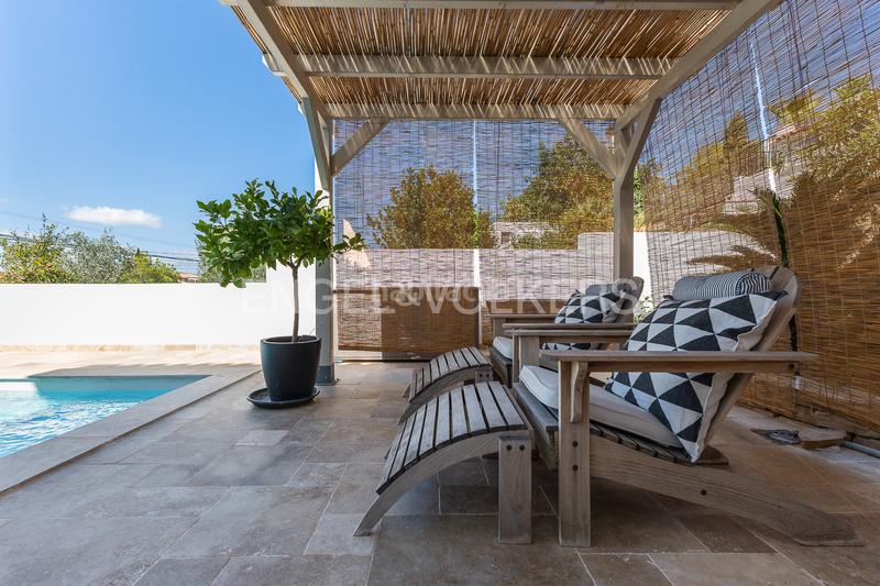 Foto d4ee5102-b963-4895-9a1c-f68623db15e1. Casa amb calefacció aparcament piscina a Las Rotas / Les Rotes Dénia