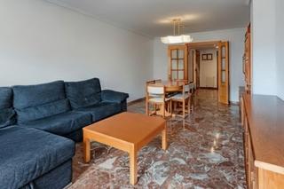 Location Appartement  Carrer d'almàssera. Amplio y luminoso piso de 4 habitaciones en jesús