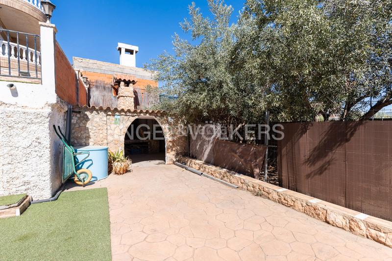 Foto 4a2b8993-b07d-4386-9c80-74f86f17e078. Haus mit heizung parking pool in Pla dels Aljubs Pobla de Vallbona (la)