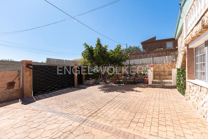 Foto 6f7a99f0-9c36-4397-b916-205716e08962. Haus mit heizung parking pool in Pla dels Aljubs Pobla de Vallbona (la)