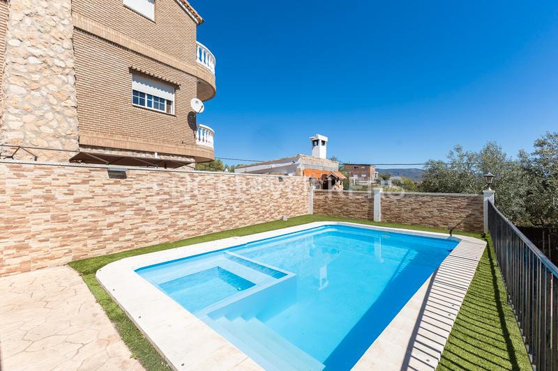 Foto ad66c3ec-afa3-4ffb-91a5-607b55001c90. Haus mit heizung parking pool in Pla dels Aljubs Pobla de Vallbona (la)