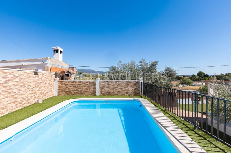 Foto b2c75110-a978-41f9-b98f-a7aa06c155ce. Haus mit heizung parking pool in Pla dels Aljubs Pobla de Vallbona (la)