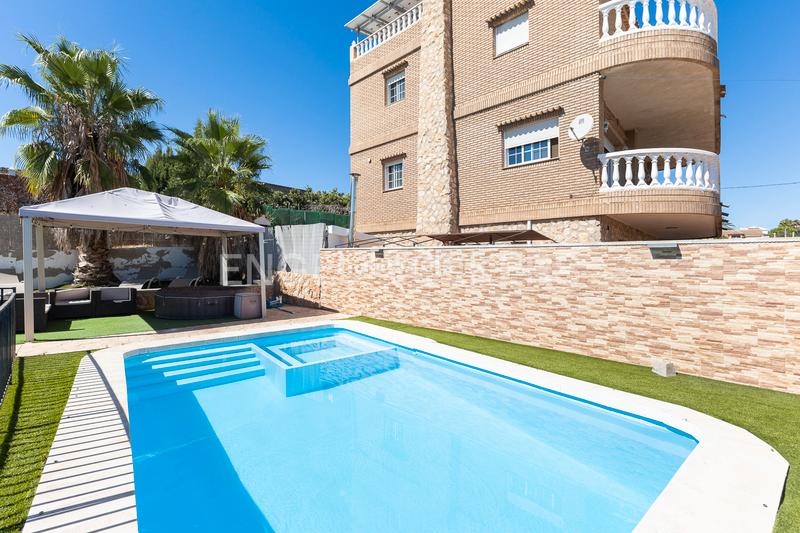 Foto c7d2cdac-c129-4899-aa94-da6c3245ee55. Haus mit heizung parking pool in Pla dels Aljubs Pobla de Vallbona (la)