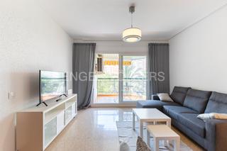 Lloguer Apartament  Avenida regne de valencia. Amplio apartamento reformado con terraza y garage en antiguo rei