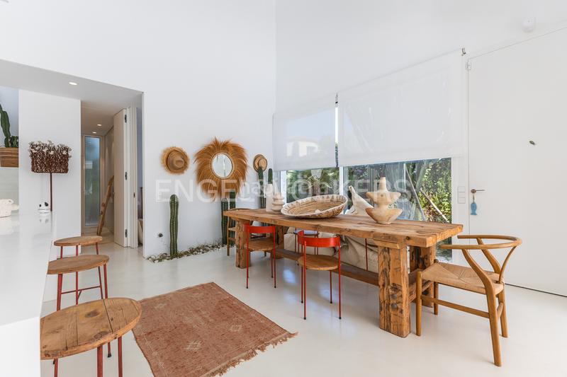 Foto 197b9a2d-e476-40a3-870a-5d10d6a1014d. Casa exclusiva villa con piscina y diseño mediterráneo en Dénia