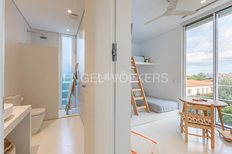 Foto 1dc7d783-247d-4a12-926f-037eea0c2501. Casa exclusiva villa con piscina y diseño mediterráneo en Dénia