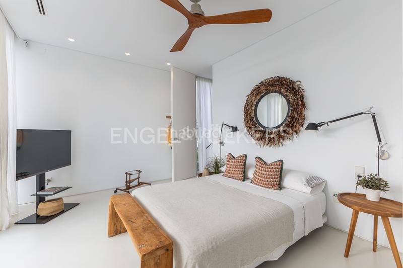 Foto 278cc87d-a42e-4c66-bbc3-1931dbac51e3. Casa exclusiva villa con piscina y diseño mediterráneo en Dénia