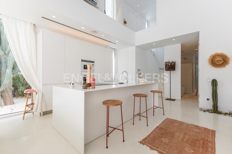 Foto 29fc1b48-7236-4dd0-b4a4-d4210a6821d2. Casa exclusiva villa con piscina y diseño mediterráneo en Dénia