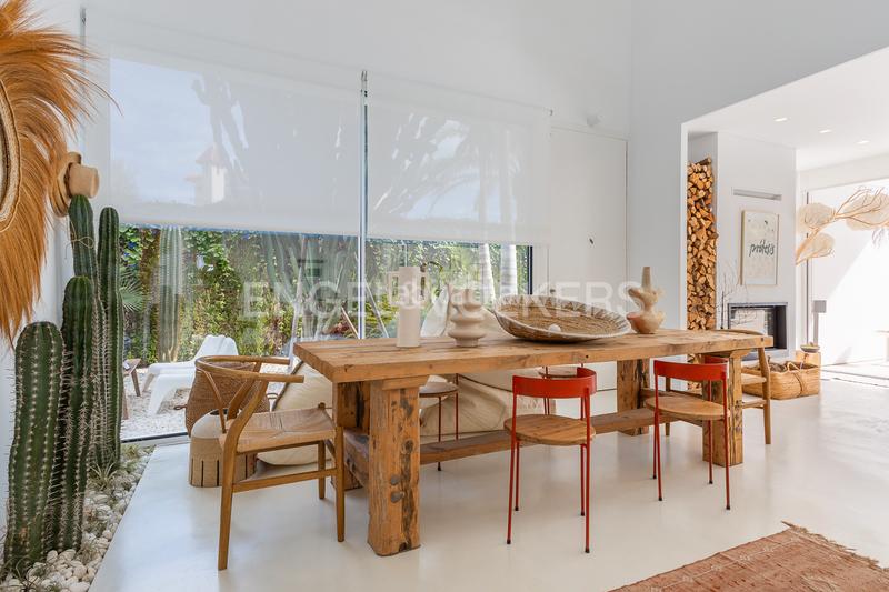 Foto 4cf39047-c739-4e80-b67e-6579f1f4ac52. Casa exclusiva villa con piscina y diseño mediterráneo en Dénia