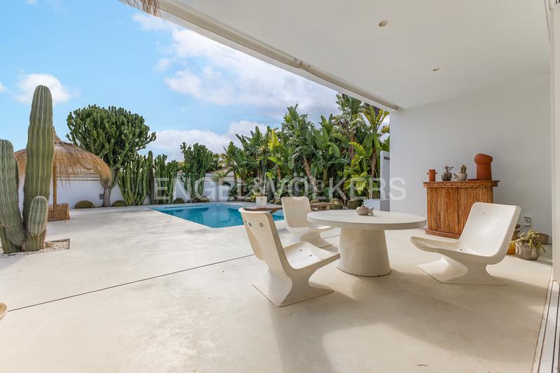 Foto 5c446c88-99a5-4c8d-af3a-353164fdb42b. Casa exclusiva villa con piscina y diseño mediterráneo en Dénia