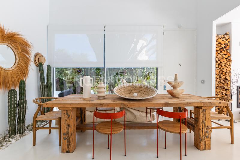 Foto 7e13cac8-eafb-461b-9ed3-584f101e54c0. Casa exclusiva villa con piscina y diseño mediterráneo en Dénia