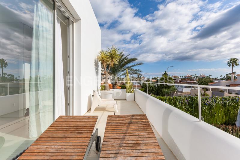 Foto 92d7e2bd-3464-4799-a899-ec2c93ac323c. Casa exclusiva villa con piscina y diseño mediterráneo en Dénia