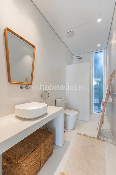 Foto 9476921d-b6fb-49a1-b163-3b3675fc7d10. Casa exclusiva villa con piscina y diseño mediterráneo en Dénia