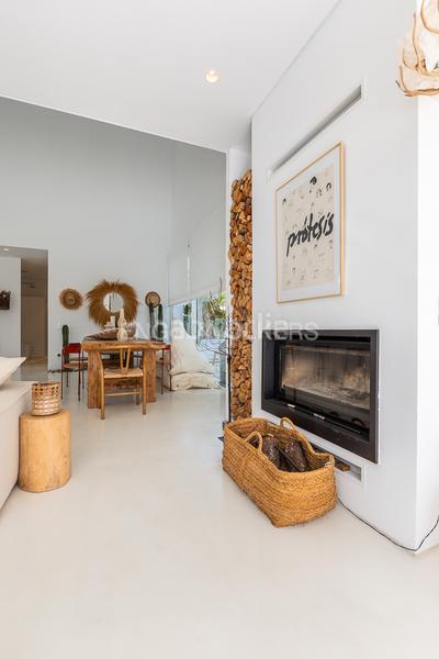 Foto 9686d627-a84a-45f8-a804-0472dc53e63e. Casa exclusiva villa con piscina y diseño mediterráneo en Dénia