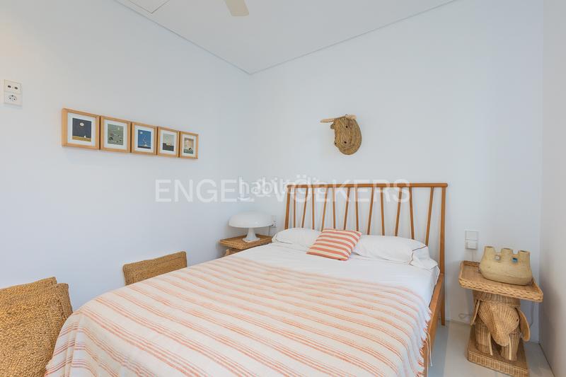 Foto f22a27e7-5fe5-4bf4-85e9-bdb132752ef4. Casa exclusiva villa con piscina y diseño mediterráneo en Dénia