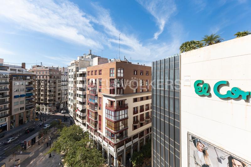 Foto 49d33a34-ee53-4c4c-9060-7626919e6aa3. Apartamento exclusivo apartamento en plaza los pinazo en Valencia