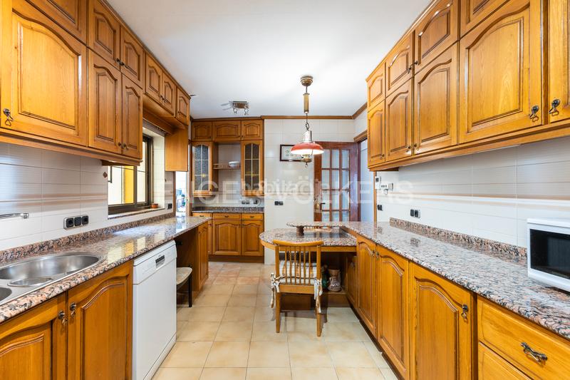 Foto 781700a2-c81d-4961-aad2-5a03d07fd604. Apartamento exclusivo apartamento en plaza los pinazo en Valencia