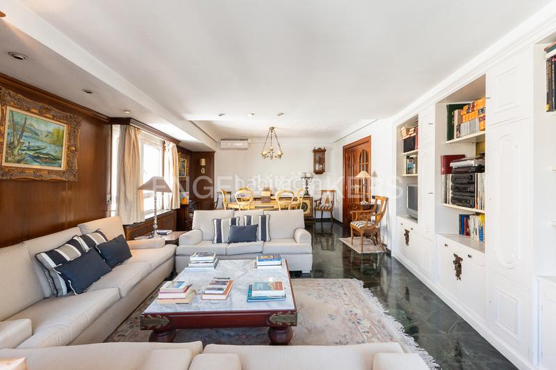 Foto 7aa7dfe2-0327-40d9-8963-cdab32893b48. Apartamento exclusivo apartamento en plaza los pinazo en Valencia