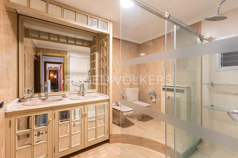 Foto ee81a373-bf4b-40ef-b959-d50e15b93449. Apartamento exclusivo apartamento en plaza los pinazo en Valencia
