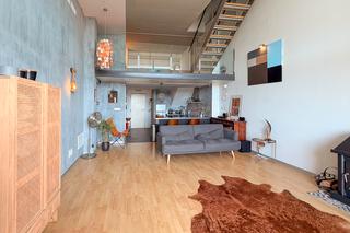 Penthouse in Calle de la Creu Roja
