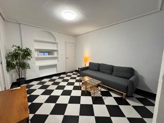 Miete Etagenwohnung in Nou Moles. Bonito piso en nou moles