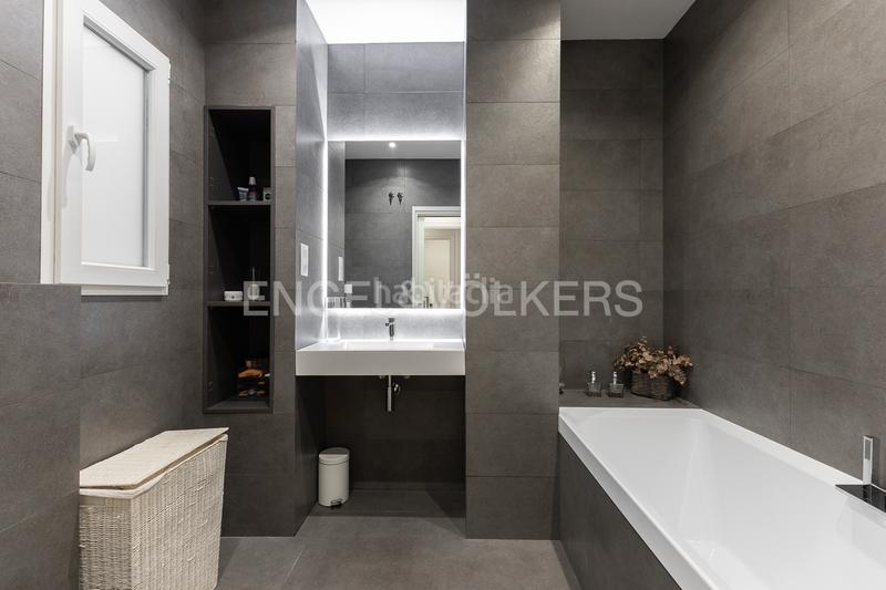 Foto 391a8f4d-ecfb-4278-a2c7-a75ca3f74381. Appartement avec chauffage dans Gran Via Valencia