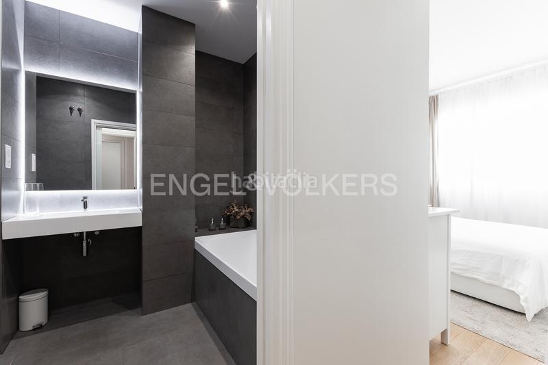 Foto fa54a1a5-435f-4d10-a4cf-f4925cc77852. Appartement avec chauffage dans Gran Via Valencia