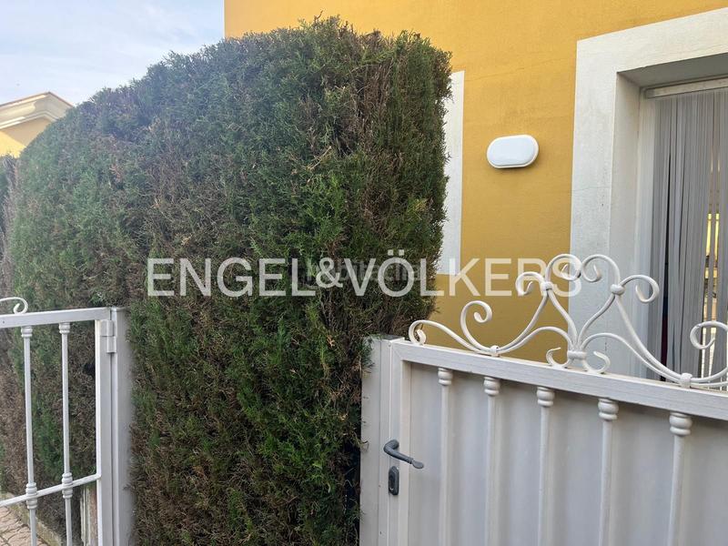 Foto 4d1f1e85-c5be-45b8-a09c-5b0f77e85164. Affitto casa a schiera con riscaldamento piscina in Oliva