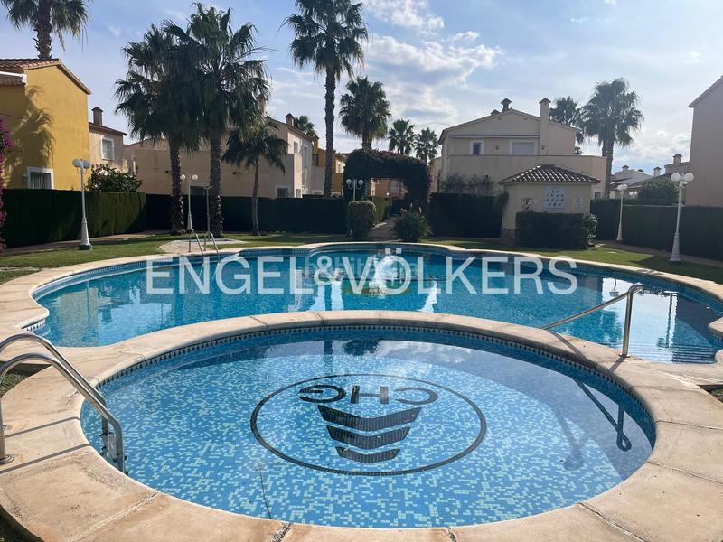 Foto c2e78528-d6dc-4691-8e51-8e97febdcd22. Affitto casa a schiera con riscaldamento piscina in Oliva