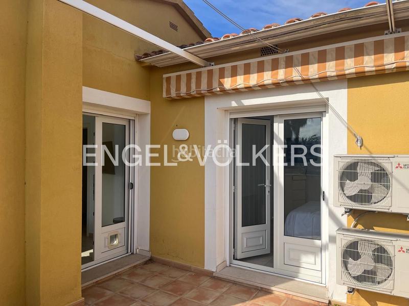 Foto f4df6221-9b46-4aad-b357-41f8ce0c98bb. Affitto casa a schiera con riscaldamento piscina in Oliva