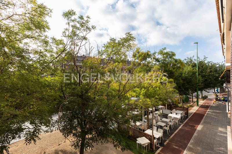 Foto f674435b-6e13-4f2d-87df-841b13e8a8d4. Alquiler apartamento elegante apartamento con jacuzzi en la eliana en Eliana (l´)