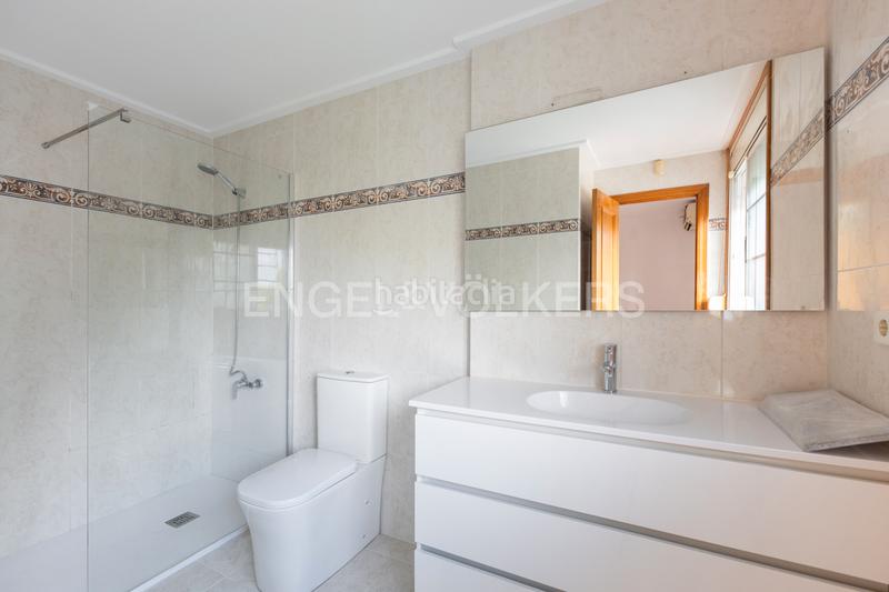 Foto 5623910d-2b4d-49ff-b81c-9eccdb4511ef. Location maison avec chauffage parking piscine dans Torrent