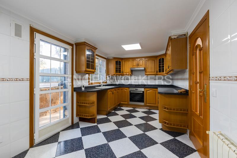 Foto 674f5b94-19b2-47a5-96ab-0aaba8ed12b5. Location maison avec chauffage parking piscine dans Torrent