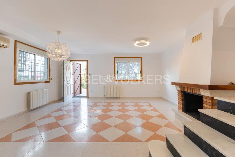 Foto 7be63387-dea2-40b4-9362-19a2de0f226e. Location maison avec chauffage parking piscine dans Torrent