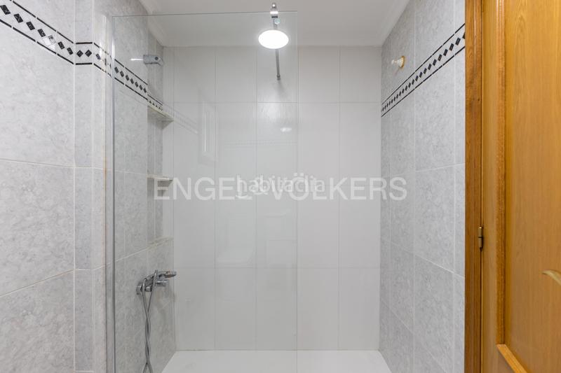 Foto e199f9c9-c6f9-4d9c-8380-e71ff367a141. Location maison avec chauffage parking piscine dans Torrent