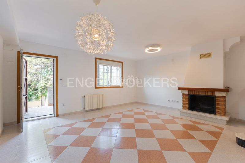 Foto 44769ca1-15c3-4bb8-908b-f9e675702cc9. Rent house with heating parking pool in El Vedat - Santa Apolonia Torrent