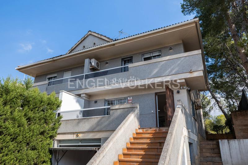 Foto 587f54b9-ba98-44b3-bfd1-92c8f7f393c3. Rent house with heating parking pool in El Vedat - Santa Apolonia Torrent