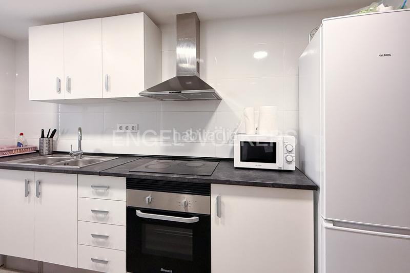 Foto 5ec8ffca-d86c-4fa4-a2d6-6b2451346355. Alquiler apartamento amplia vivienda en benimaclet en Valencia